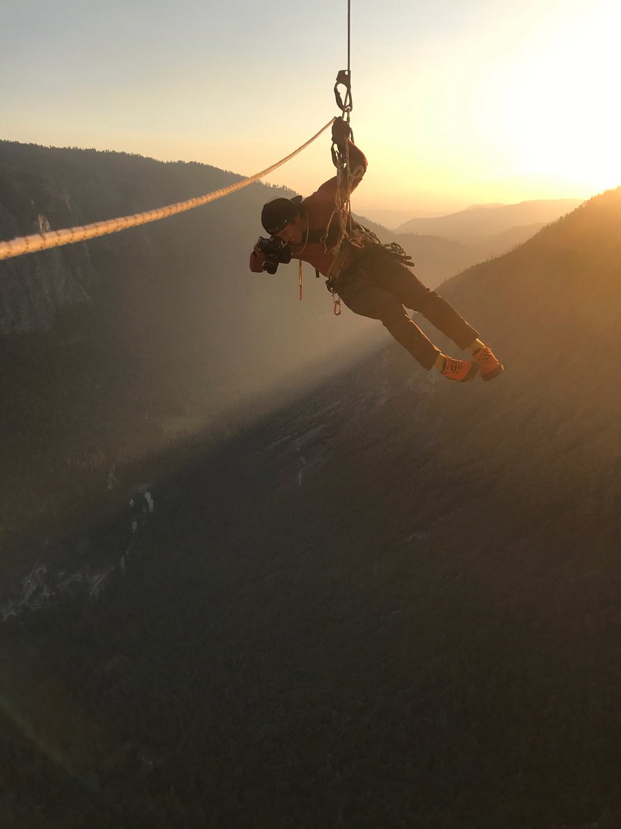 AlexHonnold's tweet image. Hard to believe but today marks the 8 year anniversary of free soloing el cap! Time flies. I’m still so grateful to the whole team for working on the climb with me and documenting it in the film. It was such an all star crew and such a great adventure (though obviously stressful…