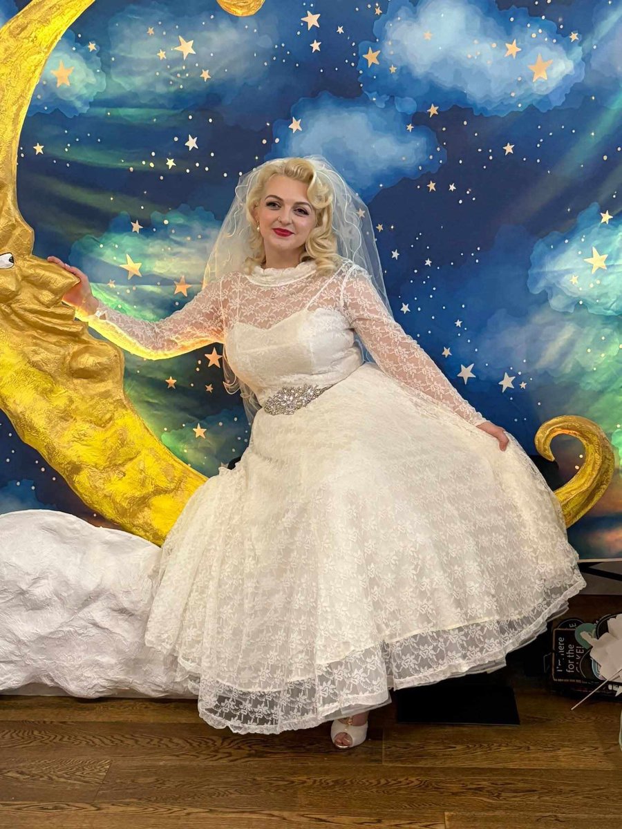 Check out vintagelanebridal's video! #TikTok vm.tiktok.com/ZNdBWMQek/