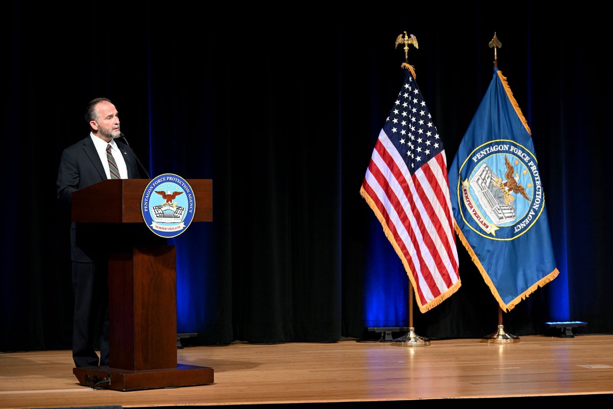 At this year’s Annual Awards Ceremony, PFPA celebrated the people who make our mission possible. From leadership to frontline teams, each honoree represents the excellence and commitment that define our Agency - including Medal for Valor recipient Officer Jonathan Rubach! 🎉