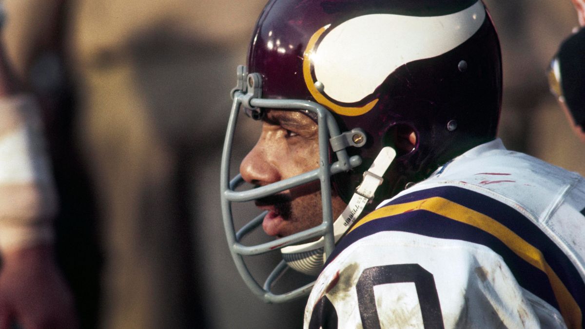 Jim Marshall, legendary Minnesota Vikings defensive lineman, dies at 87 touchdownwire.usatoday.com/story/sports/n…
