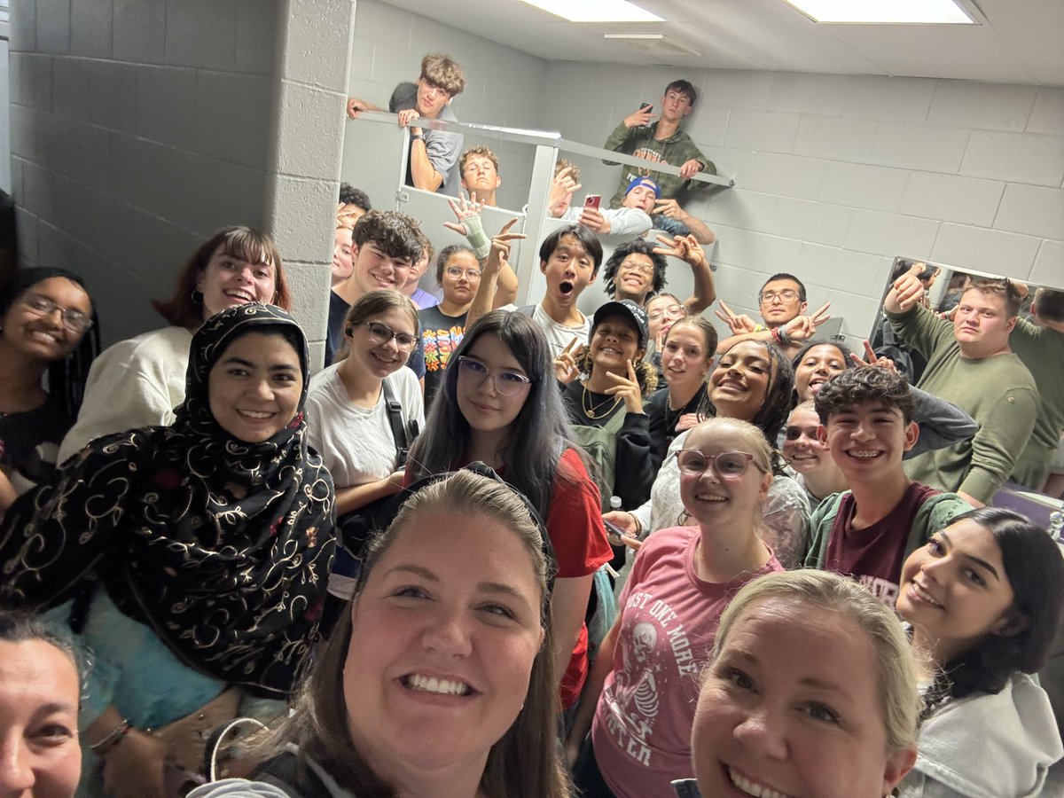 Shawnee Mission Education Foundation tweet media