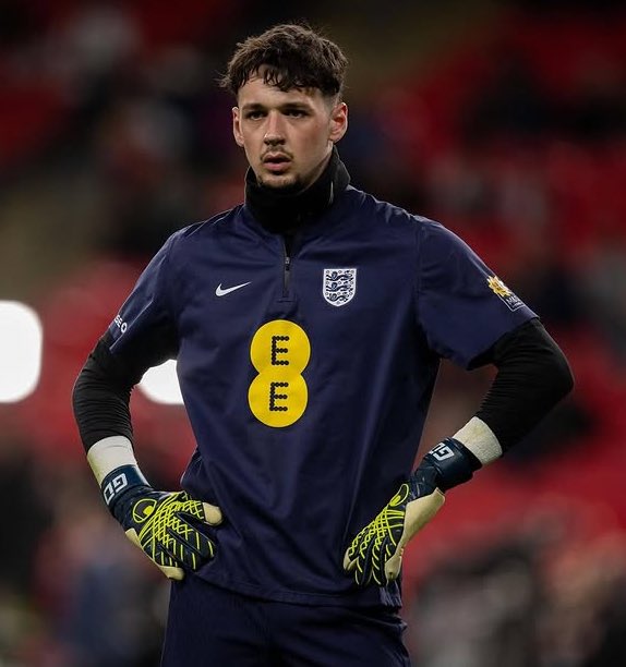 🚨💣 Il existe un intérêt de <a href="/ManCity/">Manchester City</a> pour James Trafford qui pourrait être qualifié de joueur local pour les besoins de l'équipe en Ligue des champions.

[via <a href="/MsiDouglas/">Mark Douglas</a>]