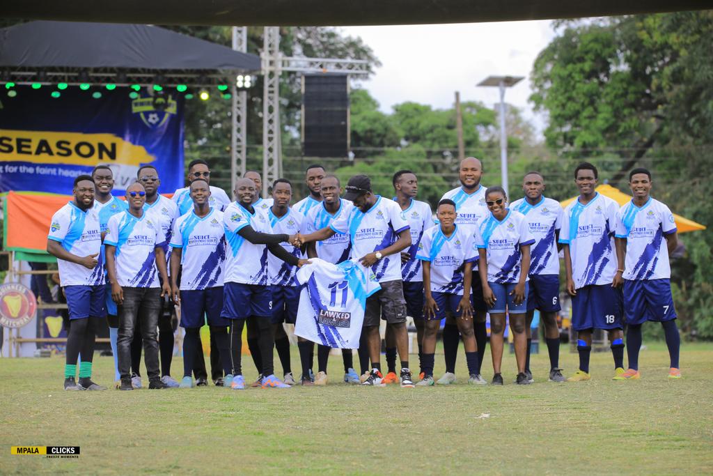 ScSuici's tweet image. This is how unavailing the team jersey should look like...
Suici investment club made it possible