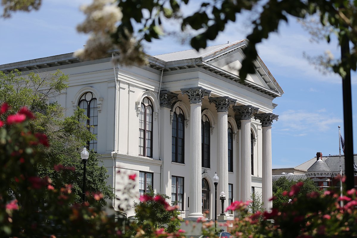 Tonight's Wilmington City Council meeting will begin at 6:30 p.m.

View the agenda 👉 bit.ly/4gdv6zk

Follow along on:

📺Spectrum Channel 8
💻wilmingtonnc.gov/gtv
🖥️wilmingtonnc.gov/youtube
📱 Cablecast app. Search "City of Wilmington."