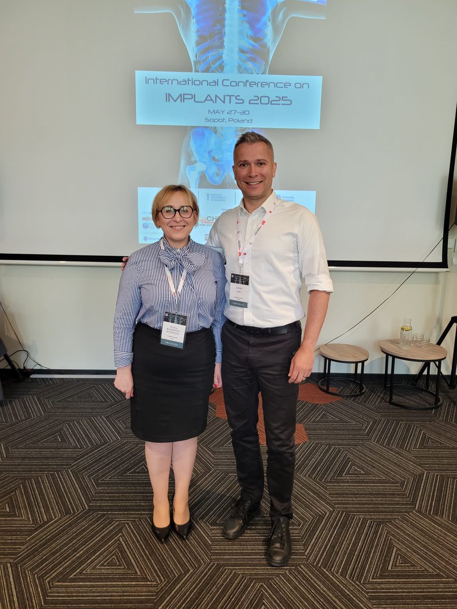 SiliconCage's tweet image. Professor Łukasz John took part in the absolutely fabulous event, the International Conference on IMPLANTS 2025, presenting the latest research of the Biomaterials Chemistry Group. Congratulations to the Organizing Committee for arranging such a wonderful event 🥳 @WCh_UWr