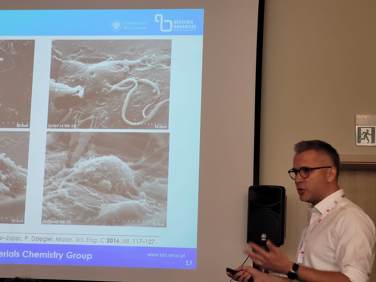 SiliconCage's tweet image. Professor Łukasz John took part in the absolutely fabulous event, the International Conference on IMPLANTS 2025, presenting the latest research of the Biomaterials Chemistry Group. Congratulations to the Organizing Committee for arranging such a wonderful event 🥳 @WCh_UWr