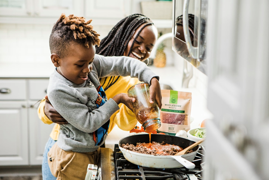ChildDefender's tweet photo. At CDF, we believe all young people should get the chance to enjoy regular, nourishing meals and lead active lives. That's why we're telling lawmakers to #SaveSNAP and #SaveMedicaid from budget cuts! https://t.co/KfIRIEGbmm