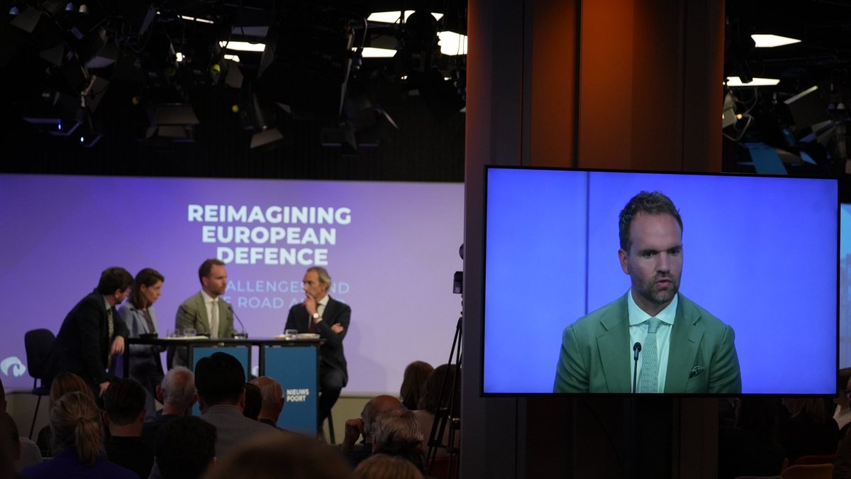 Derk Boswijk (@derkboswijk) on Twitter photo Ondanks de val van het kabinet staat gelukkig niet alles stil.
Vanmiddag samen met <a href="/AnnavZ/">Anna van Zoest</a> in een panelgesprek met als thema ‘Reimagining European Defence’
Veel dank <a href="/remkorteweg/">Rem Korteweg</a> voor de moderatie en <a href="/Clingendaelorg/">Clingendael Institute</a> voor de organisatie. Ondanks de val van het kabinet staat gelukkig niet alles stil.
Vanmiddag samen met <a href="/AnnavZ/">Anna van Zoest</a> in een panelgesprek met als thema ‘Reimagining European Defence’
Veel dank <a href="/remkorteweg/">Rem Korteweg</a> voor de moderatie en <a href="/Clingendaelorg/">Clingendael Institute</a> voor de organisatie.
