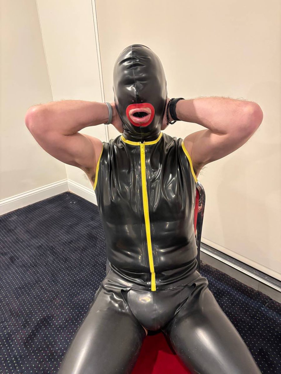 sub_in_Texas's tweet photo. I enjoy spending time as a rubber drone. Had fun at IML as a basic rubber drone for a while being led around. Hoping to get much more drone experience in the future 😁
#Rubber #Drone #IML2025 https://t.co/N9vKRLVrwR