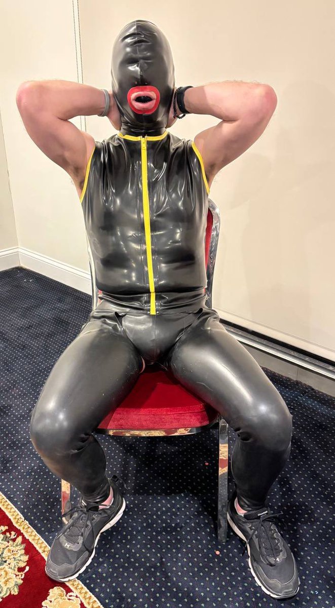 sub_in_Texas's tweet photo. I enjoy spending time as a rubber drone. Had fun at IML as a basic rubber drone for a while being led around. Hoping to get much more drone experience in the future 😁
#Rubber #Drone #IML2025 https://t.co/N9vKRLVrwR