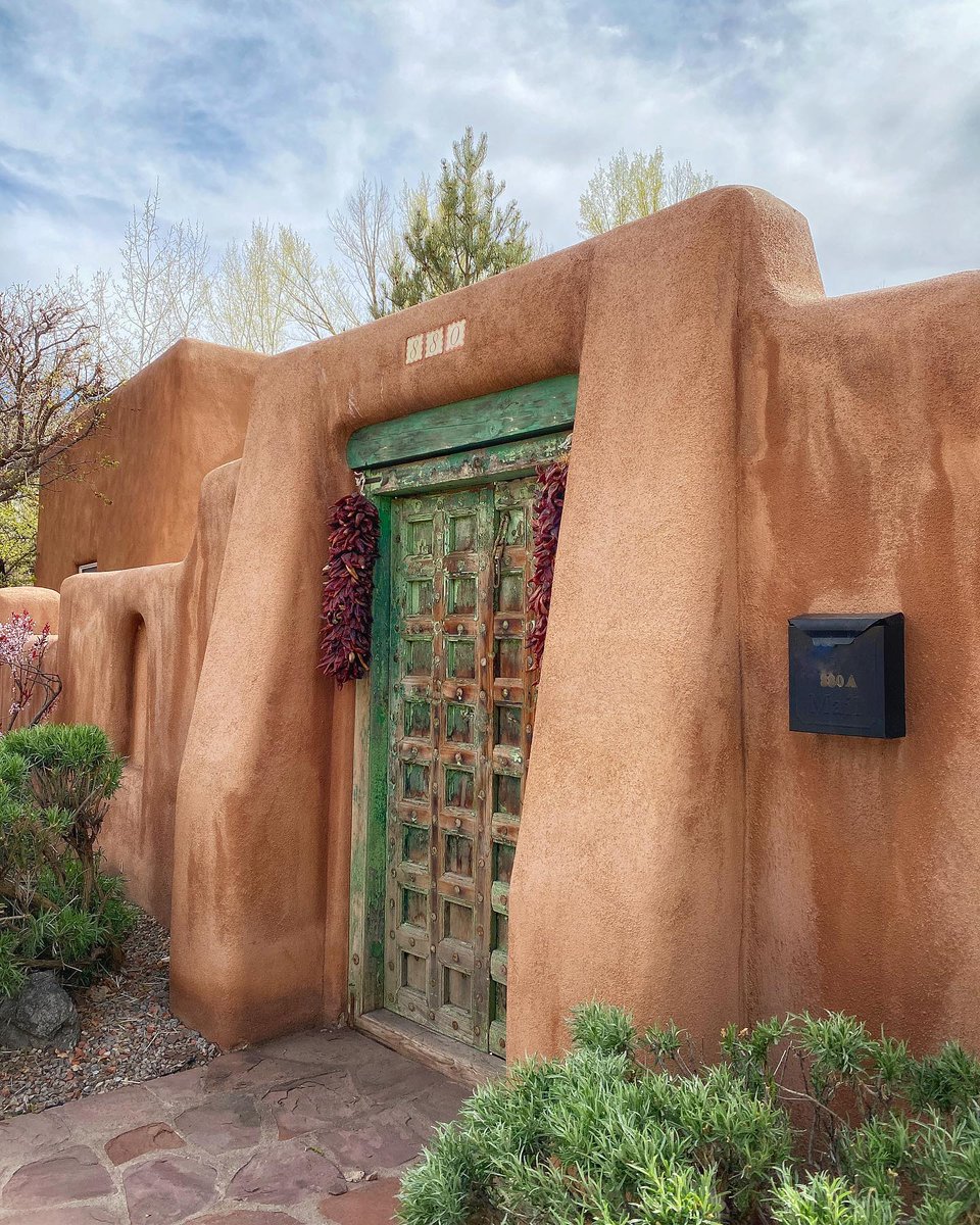 #SantaFeDoorways are more of a lifestyle.

📸 @airscloudsantafe