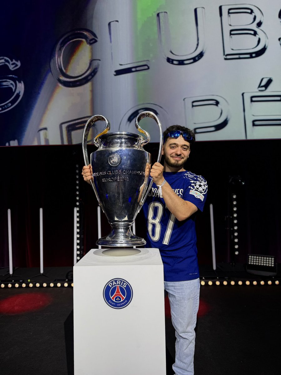RRubss10's tweet photo. UCL CHAMPION MON FRÈRE !!!!! ❤️💙
Le Paris Saint Germain est champion d’Europe 🥹 https://t.co/TmnpDdSSLG