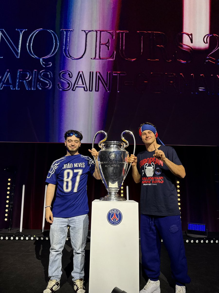 RRubss10's tweet photo. UCL CHAMPION MON FRÈRE !!!!! ❤️💙
Le Paris Saint Germain est champion d’Europe 🥹 https://t.co/TmnpDdSSLG