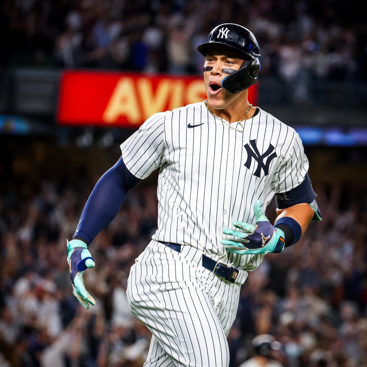 YOUR AL PLAYER OF THE MONTH FOR MAY: AARON JUDGE

.364 AVG, 1.251 OPS, 11 HR, 18 RBI

🔥🔥🔥