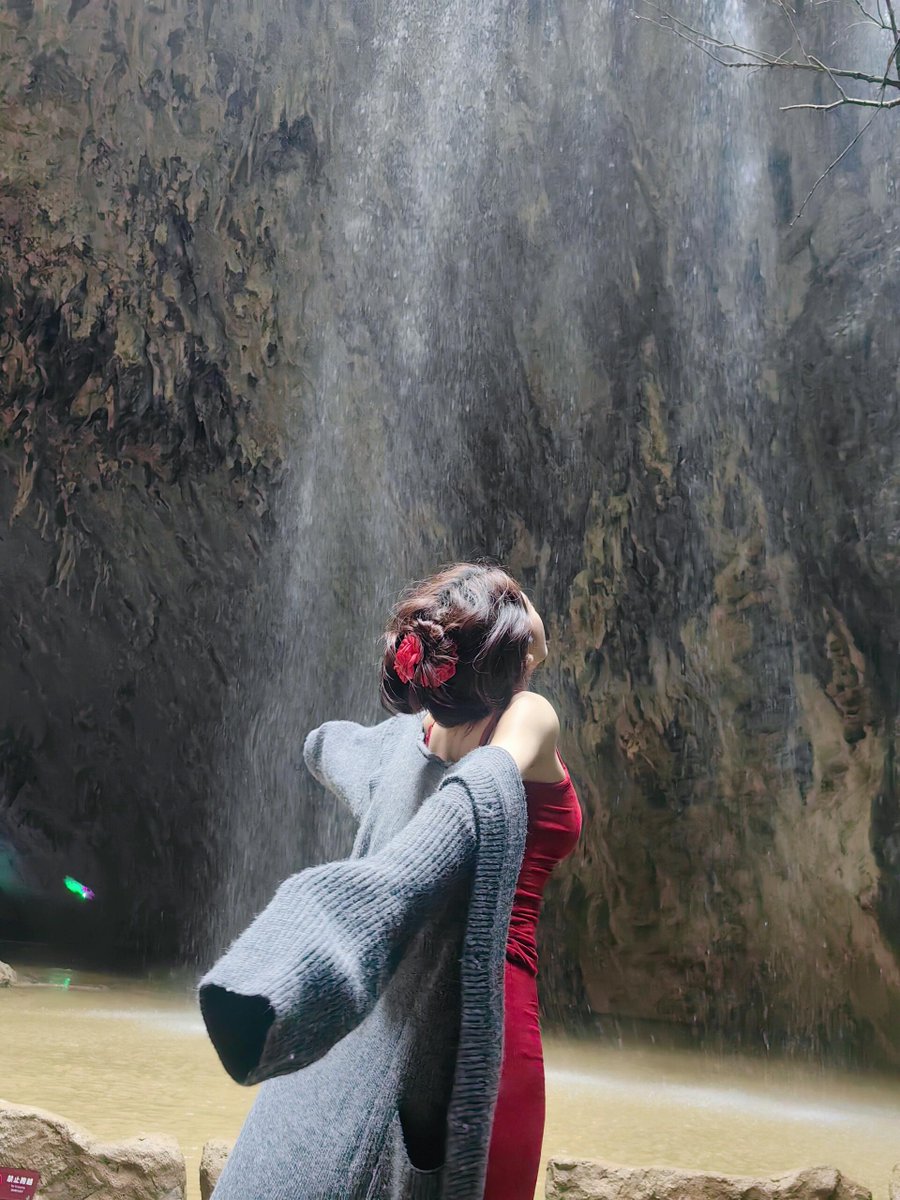 Prin1111110's tweet image. Sometimes, the best adventures start with just a beautiful place. A beautiful scenery of my travel✨