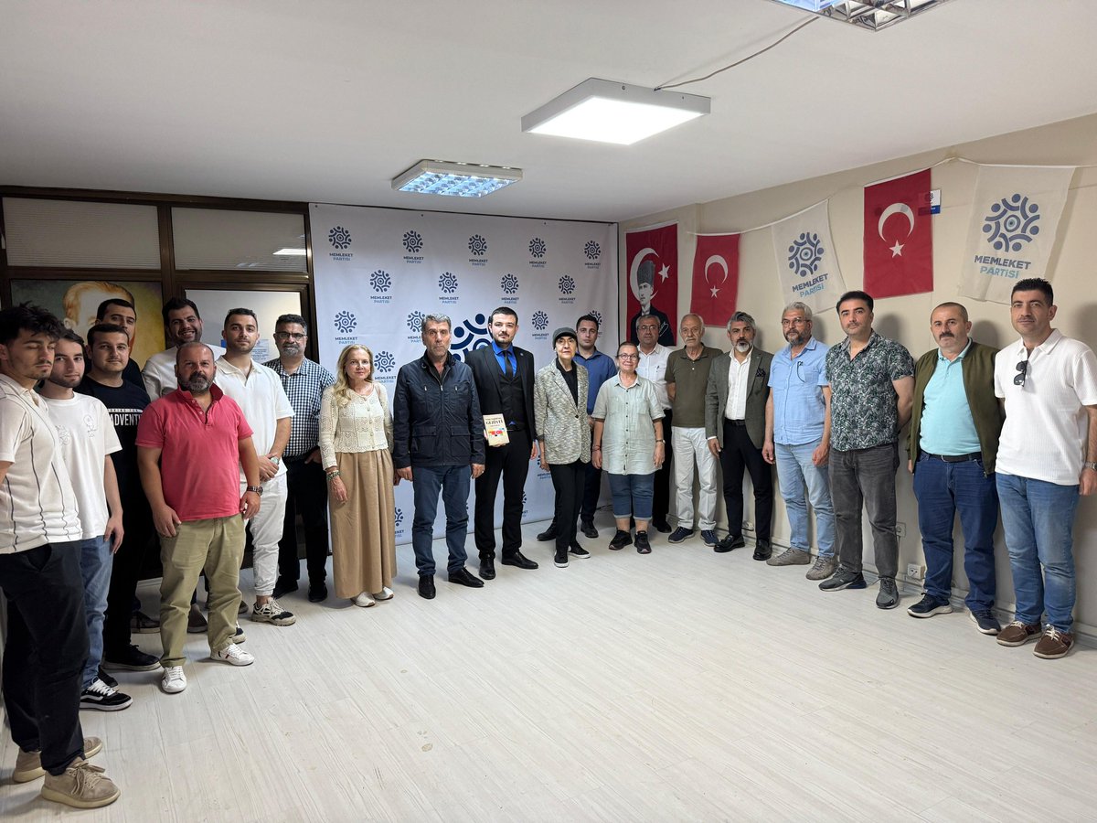 Atakan KOÇ (@atakankoc38) on Twitter photo İYİ Parti Pendik İlçe Başkanı Sn. Şahin Türker ve yönetimini bugün ilçemizde misafir ettik.
Güncel gelişmeler ve ülkemizin içinde bulunduğu toplumsal-siyasal gündem üzerine samimi bir sohbet gerçekleştirdik.
Ziyaretlerinden ötürü kendilerine teşekkür ediyoruz.
<a href="/PendikMemleketP/">Memleket Partisi Pendik İlçe Başkanlığı</a> İYİ Parti Pendik İlçe Başkanı Sn. Şahin Türker ve yönetimini bugün ilçemizde misafir ettik.
Güncel gelişmeler ve ülkemizin içinde bulunduğu toplumsal-siyasal gündem üzerine samimi bir sohbet gerçekleştirdik.
Ziyaretlerinden ötürü kendilerine teşekkür ediyoruz.
<a href="/PendikMemleketP/">Memleket Partisi Pendik İlçe Başkanlığı</a>