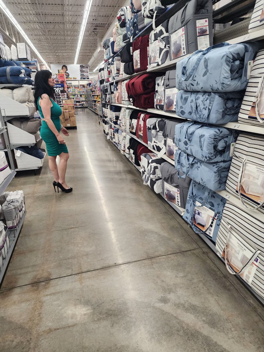 doing some shopping... who's picking up the tab.. Venmo: <a href="/uncoupledhot666/">Molly</a> 
CashApp: @007TA