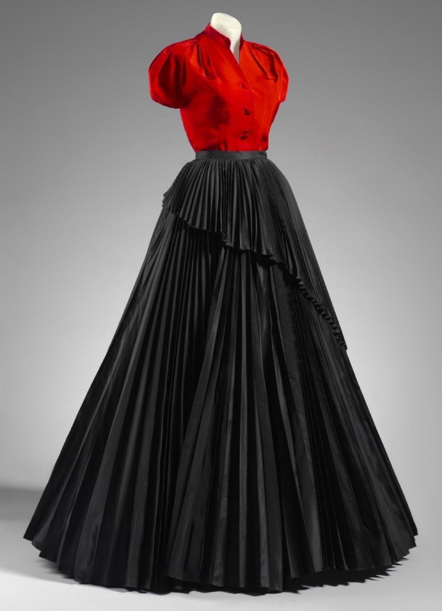 Enjoy this #Frockingfabulous little number by #Dior... #Fashionhistory of 1952, via the National Gallery of Victoria.