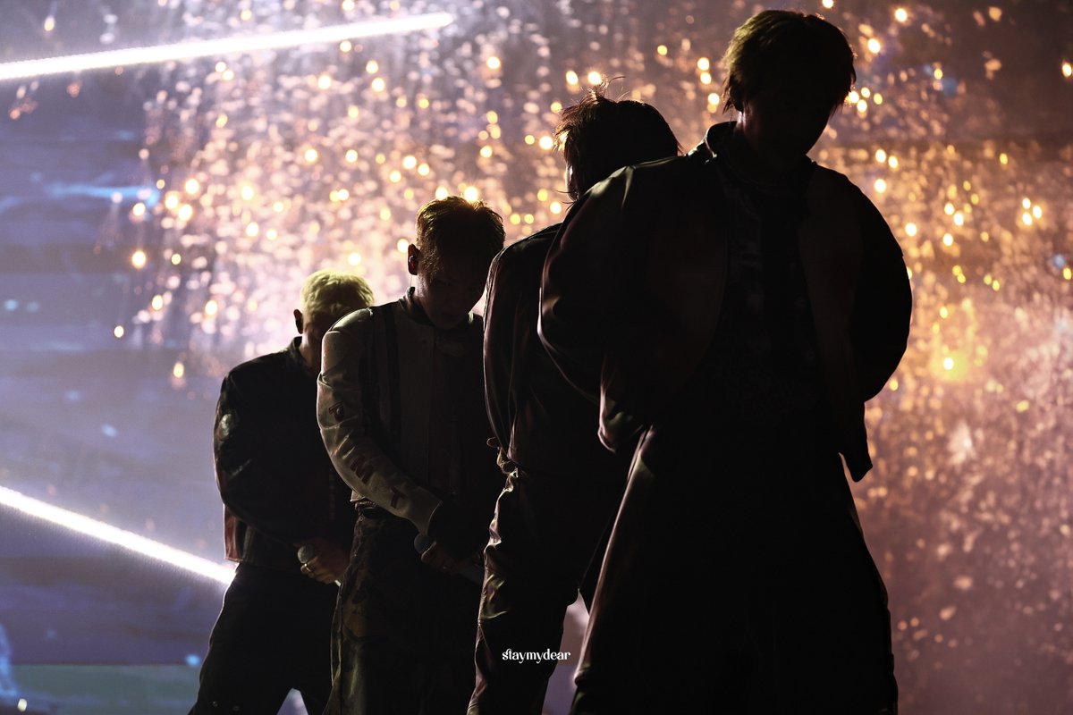staymydear_tm's tweet photo. 250523-25 SHINee World VII 오이콘  
#샤이니 #SHINee #SW7 #SHINee_PoetlArtist #SHINeeWORLDVII_ESSAY https://t.co/VXZjPIj5yw