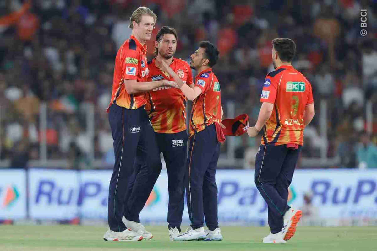CricketarenaN's tweet photo. Kyle Jamieson and Arshdeep Singh led the charge for PBKS with three wickets apiece! 💥🔥
A brilliant bowling effort when it mattered most! ❤️💪

#PBKS #Jamieson #ArshdeepSingh #IPL2025 #IPLFinal https://t.co/VYvxRfMwyq