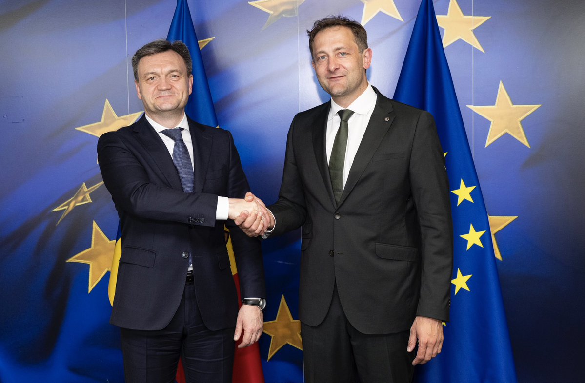 Christophe Hansen (@chanseneu) on Twitter photo Standing strong together!
Reaffirmed 🇪🇺 support for Moldova's path to EU accession with Prime Minister <a href="/DorinRecean/">Dorin Recean</a> commending 🇲🇩’s remarkable resilience to hybrid threats.
Looking forward to continuing to strengthen ties during my upcoming visit to your country Standing strong together!
Reaffirmed 🇪🇺 support for Moldova's path to EU accession with Prime Minister <a href="/DorinRecean/">Dorin Recean</a> commending 🇲🇩’s remarkable resilience to hybrid threats.
Looking forward to continuing to strengthen ties during my upcoming visit to your country