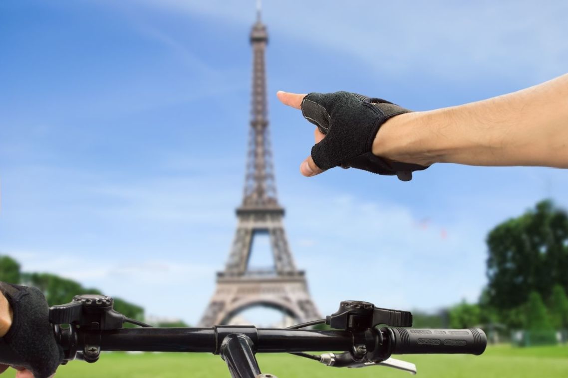 🚴‍♂️ 4 Itinerari per Esplorare Parigi in Bicicletta! 🌟
Scoprire Parigi in bicicletta è un'esperienza unica! Con oltre 1.000 chilometri di piste ciclabili e il servizio Vélib', la città è perfetta per tutti 🚲✨
🌍 Scoprite di più qui 👇
parigi.it/4-itinerari-pe…