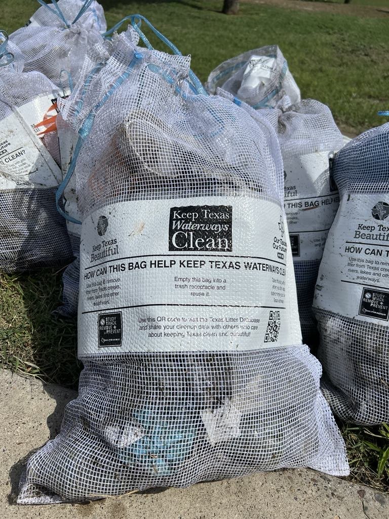 Thank to DHR Health Employees for their participation in the Trash Free Gulf Campaign this past Saturday. They fished out 30 bags of trash from McAuliffe Park Pond and we truly appreciate their help.