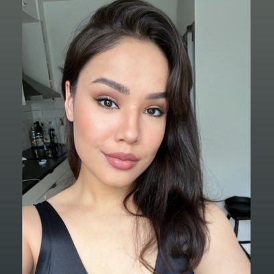 samiraakbari188's tweet photo. #NewProfilePic https://t.co/k1MBJGZvoX