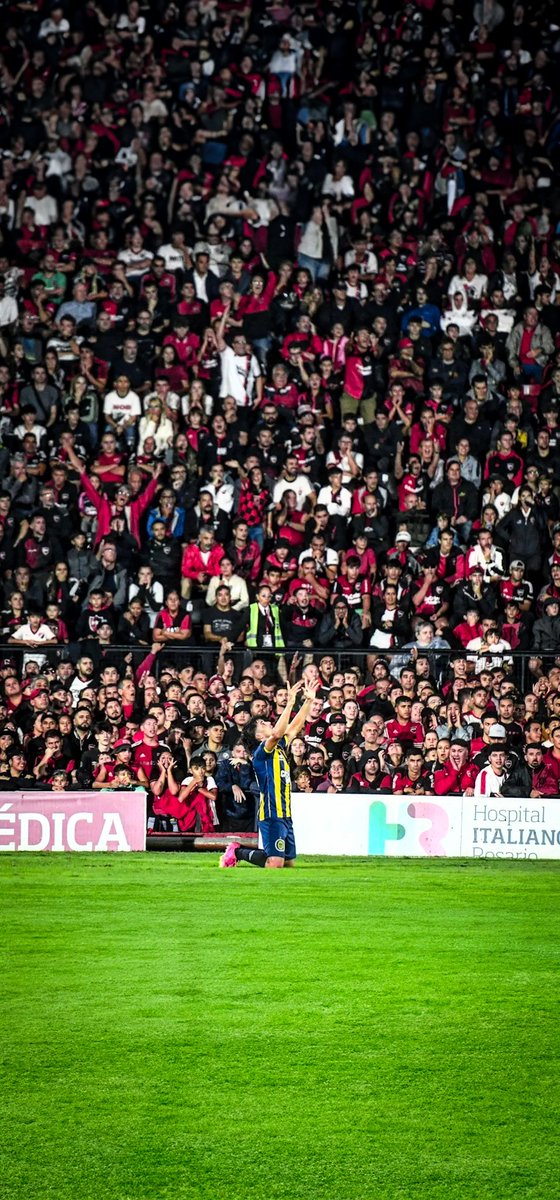 Último momento: sancionan a la hinchada de ñubel por sacarse una foto en silencio mientras Malcorra realiza una oración.