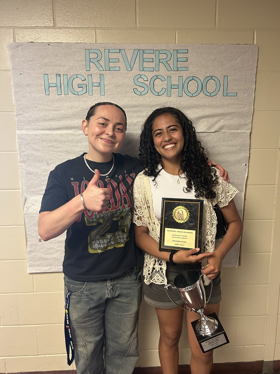 Congratulations to RHS Girls Basketball CO ‘25 Captain Marwa Riad for being awarded the Edward Leyden Basketball Award and Irma Wertheim Memorial Award 🏀🏃‍♂️💪 Best of luck!