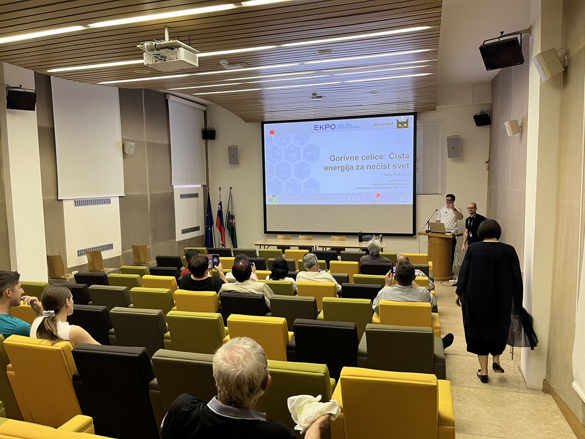 Kemijski inštitut tweet media