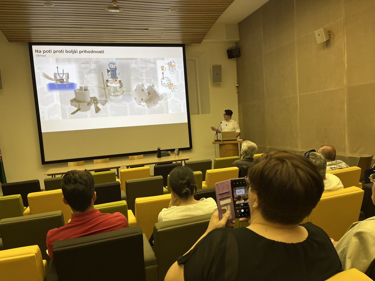 Kemijski inštitut tweet media