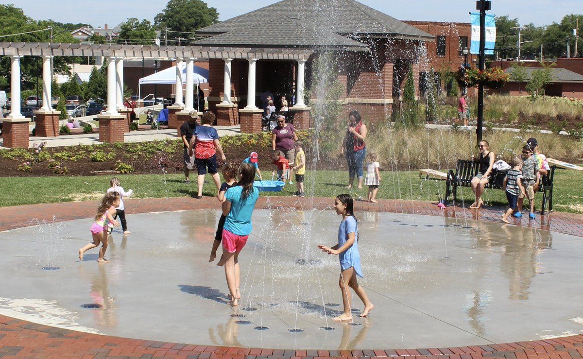 Visit NC Small Towns tweet media