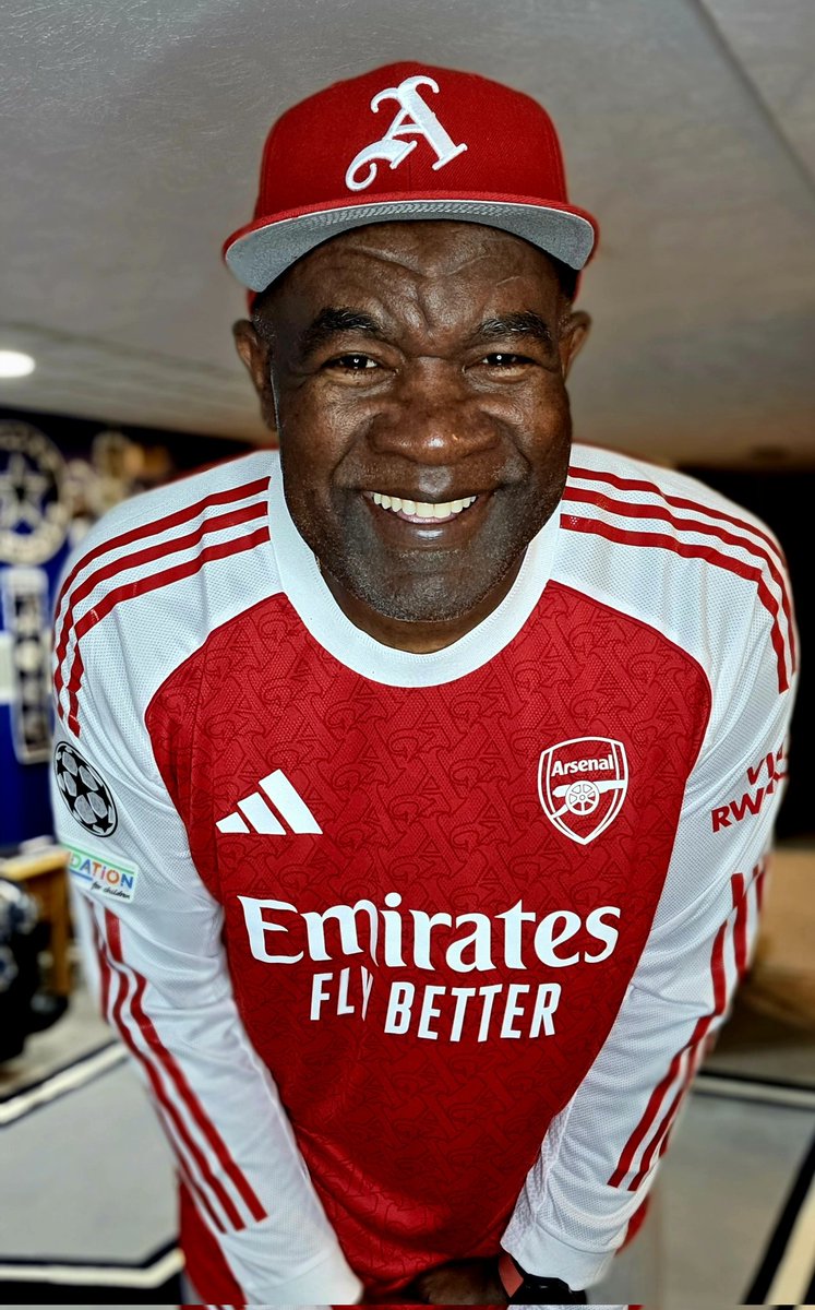 Ni_mark's tweet photo. Just got my hands on the new Arsenal long sleeve home authentic kit and it's 🔥🔥🔴⚪️🚨! Can't wait to rep the Gunners in style next season..#Arsenal #LongSleeve #AuthenticKit #Arsenal #NewKit #COYG #Adidas #Adidasfootball https://t.co/Vixy4lCdaT