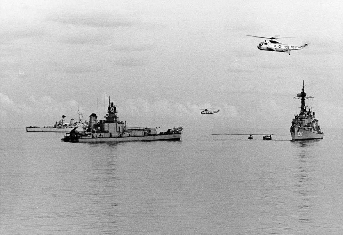 TaraRoss's tweet photo. On this day in 1969, USS Frank E. Evans collides with the Australian carrier HMAS Melbourne, tragically bringing her Vietnam War service to an end. Seventy-four sailors were killed, yet they were never added to the Vietnam Veterans Memorial Wall.

But why?

/1 of X  🧵👇