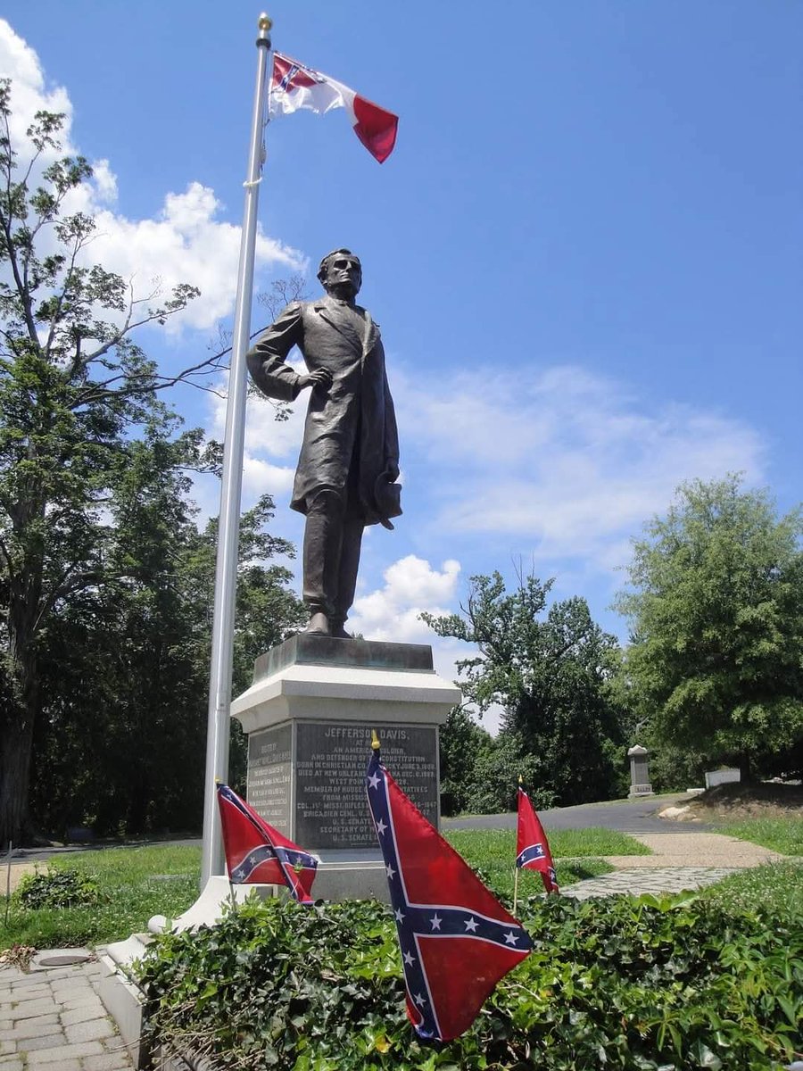 Steve_Boer1865's tweet photo. Happy 217th birthday to President Jefferson Davis! #DEOVINDICE #salute #AlamoCityGuards1325 #SonsofConfederateVeterans #JoinTheGuards #JoinTheSCV #RememberTheAlamo https://t.co/MoVP9nWwWN