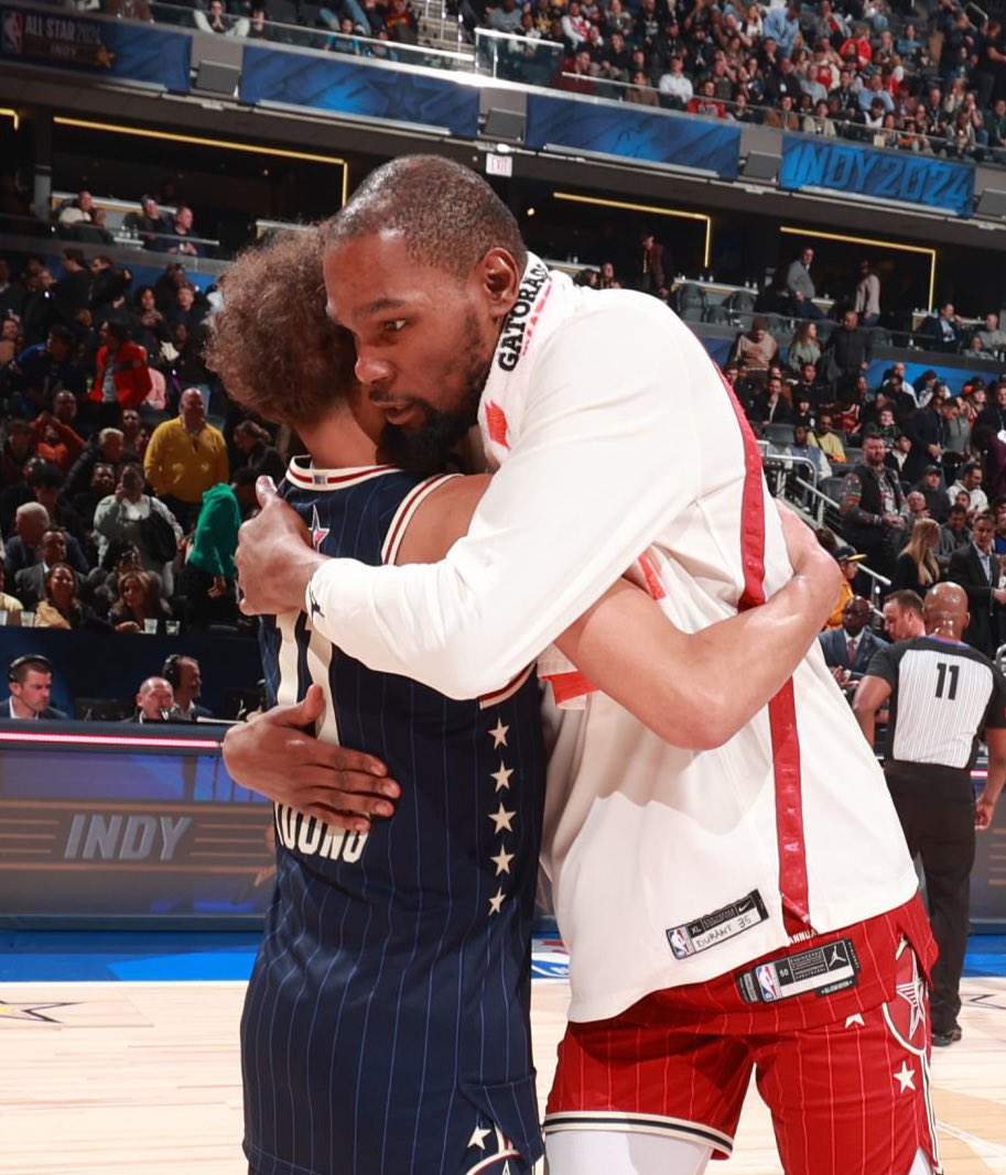 TheDunkCentral's tweet image. The Atlanta Hawks ownership has reportedly discussed the possibility of trading for Kevin Durant, per @AmicoHoops 

“One league source told Hoops Wire not to be surprised if the Hawks get involved in the Kevin Durant sweepstakes. While they have yet to hire a president of…