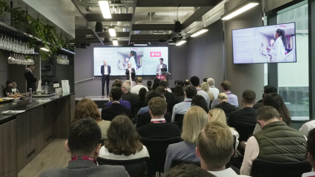 EnergyAspects's tweet photo. It was a pleasure to host a packed room of our clients at our London Reception, covering European gas, global LNG, power and emissions market trends.
Thank you to everyone who attended and contributed to the insightful discussions.
#EnergyAspects #GasAndPower #LNG #Emissions https://t.co/eyG7F29YnC