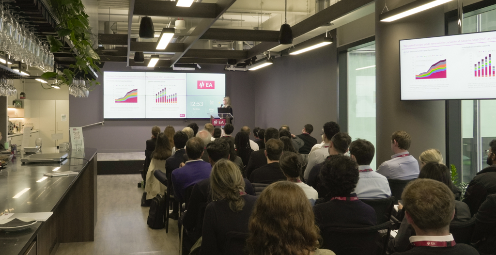 EnergyAspects's tweet photo. It was a pleasure to host a packed room of our clients at our London Reception, covering European gas, global LNG, power and emissions market trends.
Thank you to everyone who attended and contributed to the insightful discussions.
#EnergyAspects #GasAndPower #LNG #Emissions https://t.co/eyG7F29YnC