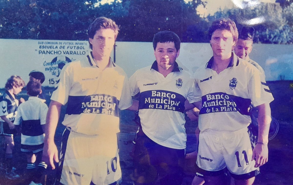 FELIZ CUMPLEAÑOS 138 💙🐺 A MI QUERIDO GIMNASIA Y ESGRIMA LA PLATA Y SU GENTE. 
"NO A NINGUNA COMISIÓN DIRECTIVA DE GIMNASIA QUE YO CONOCÍ "TODOS LACRAS"