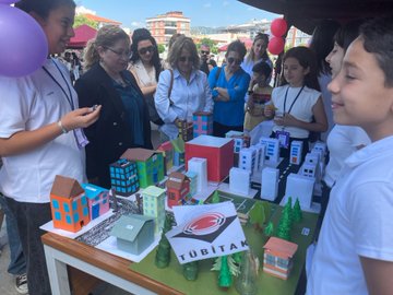 Germencik’te Bilim Fuarı Heyecana Sahne Oldu