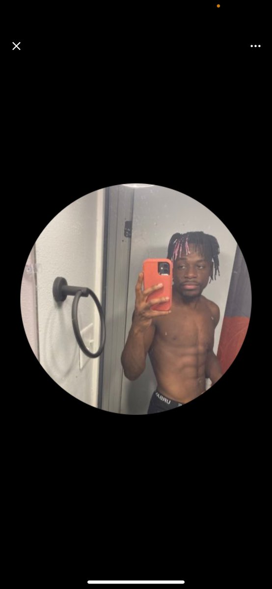 KaySavvy8's tweet photo. @TeaWitVonta ik ur crisp ass ain’t calling no black woman a gorilla when you look very ape-ish yourself.. https://t.co/ABt5j5PgI3