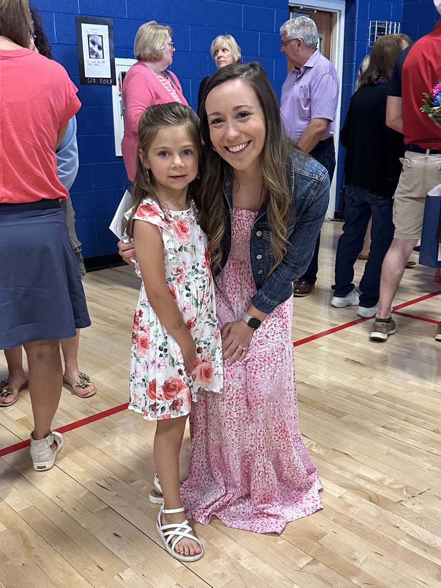 Thank you Mrs. Hilditch and Mrs. Rennette for all the love you shared with our Kindergarten students this year ❤️💙