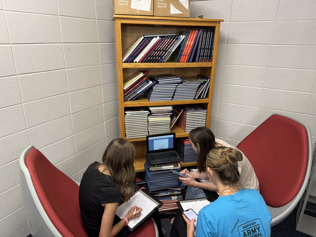 Day 2 of our Rockcastle Rising Congressional Academy is being spent researching Supreme Court cases and determining whether they agree or disagree with the ruling. These kids are Rockstars! <a href="/KEDCGrants/">KEDC Grants</a> <a href="/kedc_epic/">EPIC</a> <a href="/KyWriteRight/">Jackie White Rogers</a> <a href="/DrJWEvansJr/">Jim Evans Ed.D.</a>