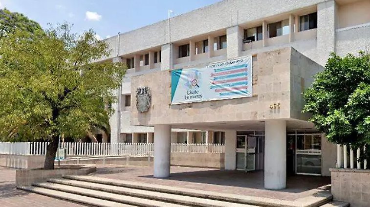 aldiaconmexico_'s tweet image. Adiós al histórico Hospital Hidalgo en Aguascalientes.

En días comenzará su demolición para dar paso a oficinas gubernamentales y ampliar el Centro de Atención Municipal.

#HospitalHidalgo #Aguascalientes #UltraNoticias