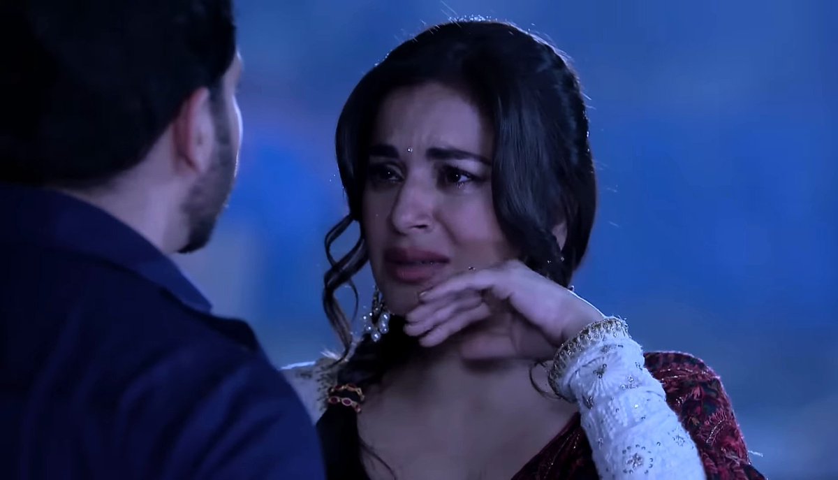 ikk_kudi's tweet photo. Karan: Kaise shaant ho jaun yaar, woh ro rhi hai...
Karan to Preeta: Yaar please don't cry, tumhare ansoo dekh ke mera dimaag kharab ho jata hai...

I'm just - 🤌🏻🤧🫠 https://t.co/5hsTfiimbS