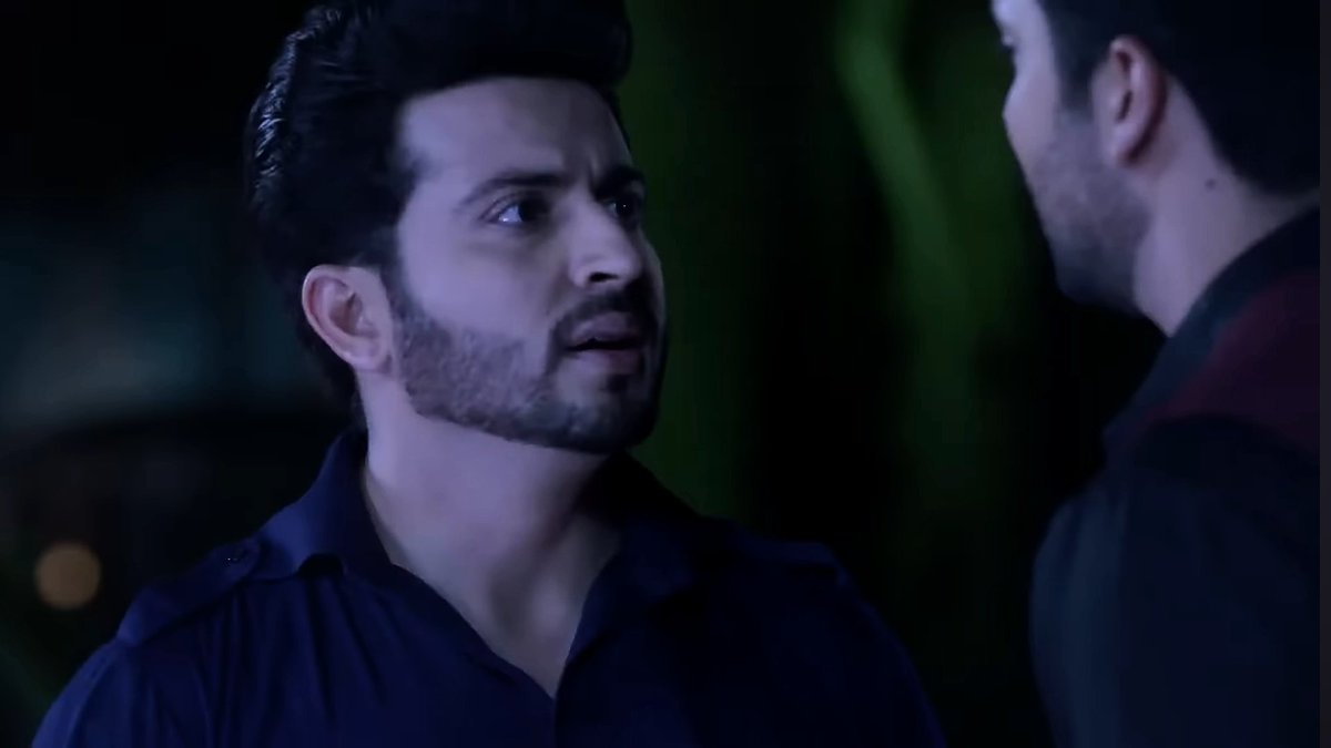 ikk_kudi's tweet photo. Karan: Kaise shaant ho jaun yaar, woh ro rhi hai...
Karan to Preeta: Yaar please don't cry, tumhare ansoo dekh ke mera dimaag kharab ho jata hai...

I'm just - 🤌🏻🤧🫠 https://t.co/5hsTfiimbS