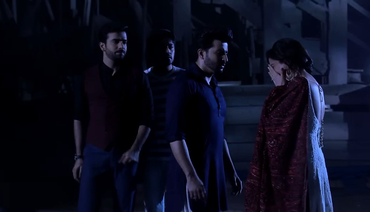 ikk_kudi's tweet photo. Karan: Kaise shaant ho jaun yaar, woh ro rhi hai...
Karan to Preeta: Yaar please don't cry, tumhare ansoo dekh ke mera dimaag kharab ho jata hai...

I'm just - 🤌🏻🤧🫠 https://t.co/5hsTfiimbS