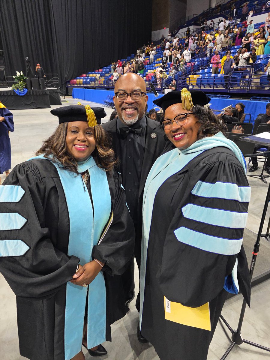 Mellotta Hill (@mellottahill1) on Twitter photo "With Deep Affection and Recollection"....Congratulations on a remarkable career and legacy. #1800. Mr. Roosevelt Pratt- GOAT <a href="/eesmithhigh/">E. E. Smith High</a> "With Deep Affection and Recollection"....Congratulations on a remarkable career and legacy. #1800. Mr. Roosevelt Pratt- GOAT <a href="/eesmithhigh/">E. E. Smith High</a>