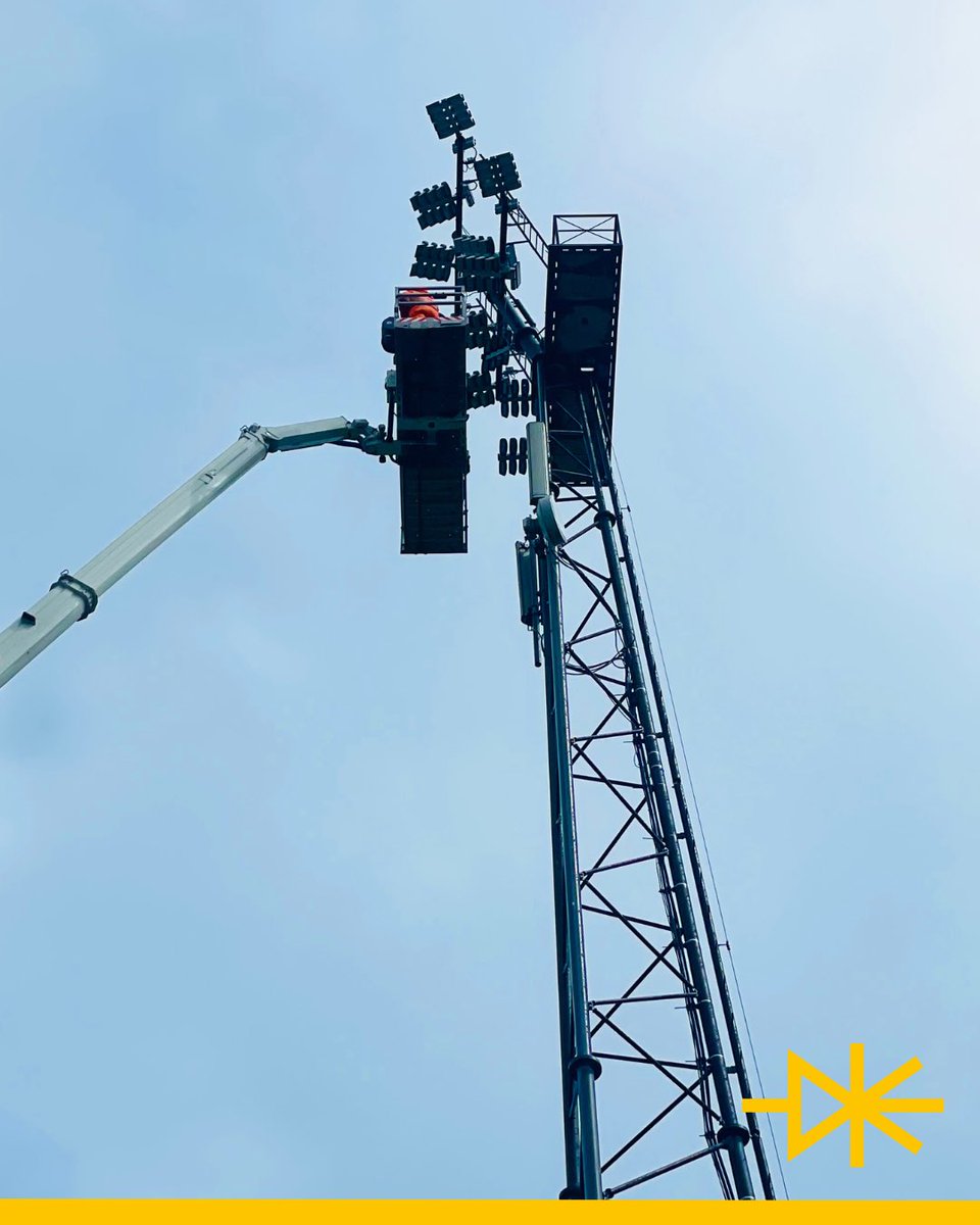 sportverlicht's tweet photo. 💡 @telstar1963nv heeft de eerste slimme investering al gedaan, namelijk overstappen op onze led-verlichting! Uiteraard geschikt voor de @KNVB en @eredivisie licentie!

🎉 Gefeliciteerd met de promotie!

#telstar #sportverlichting #led #telstar1963nv https://t.co/CAucAdD3P1